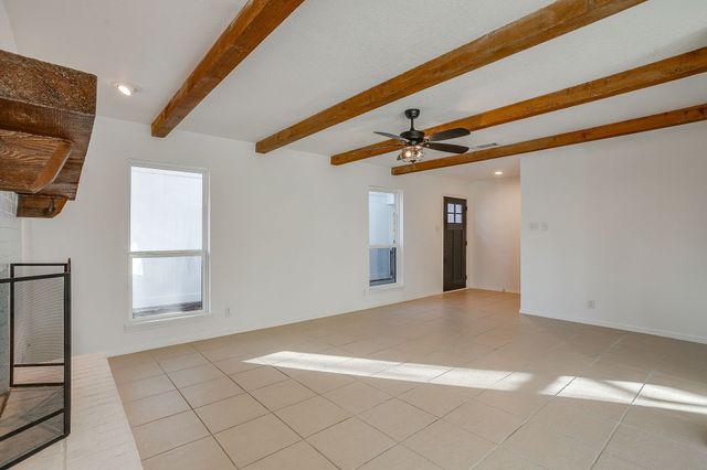 10127 Ravenswood Road, Granbury, TX 76049