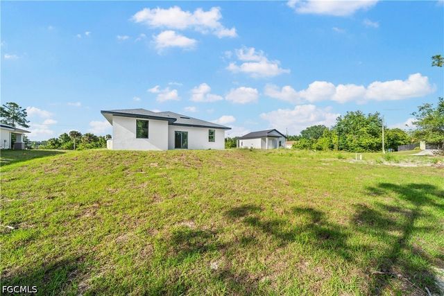 3231 57th ST W, Lehigh Acres, FL 33971