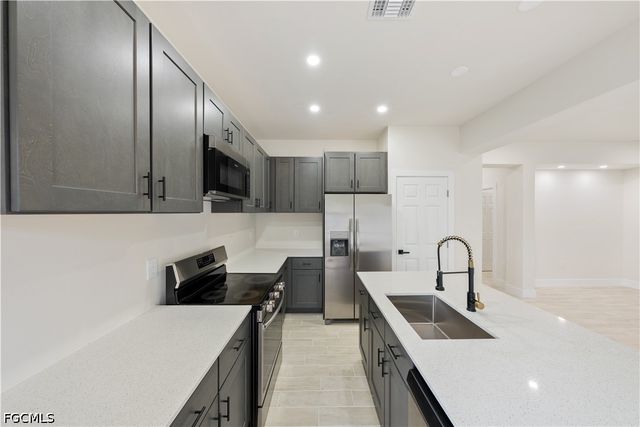 3231 57th ST W, Lehigh Acres, FL 33971