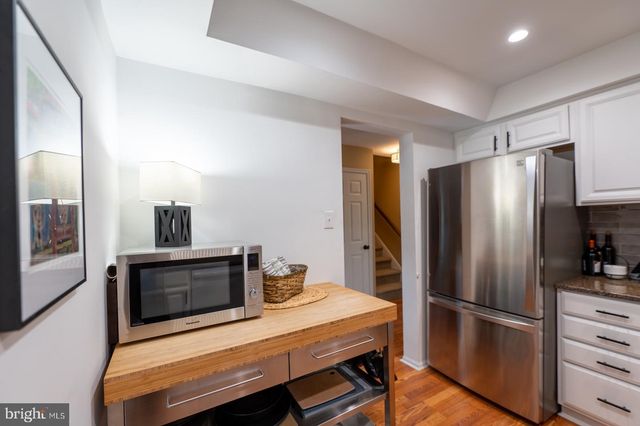 204 CAMSTEN CT, Chesterbrook, PA 19087