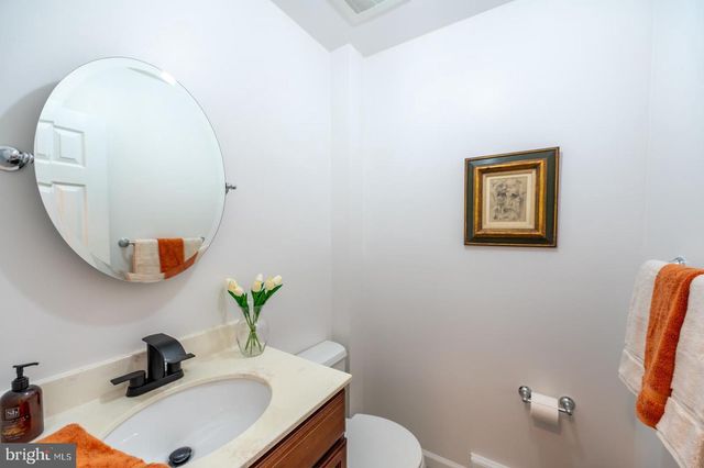 204 CAMSTEN CT, Chesterbrook, PA 19087