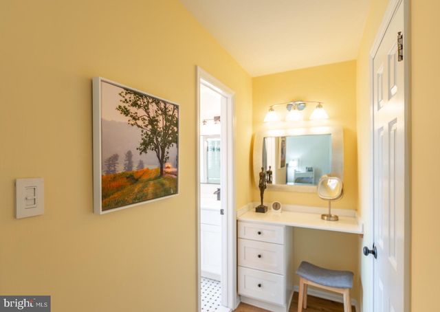 204 CAMSTEN CT, Chesterbrook, PA 19087