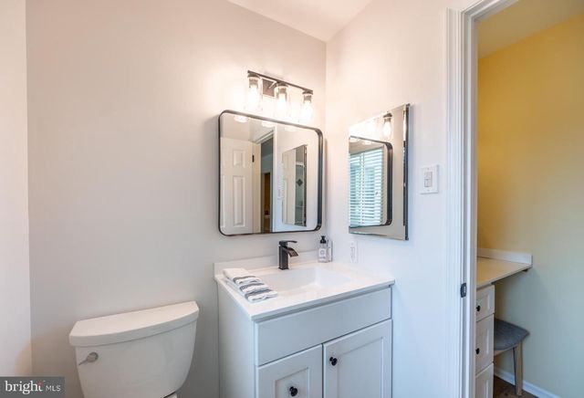 204 CAMSTEN CT, Chesterbrook, PA 19087