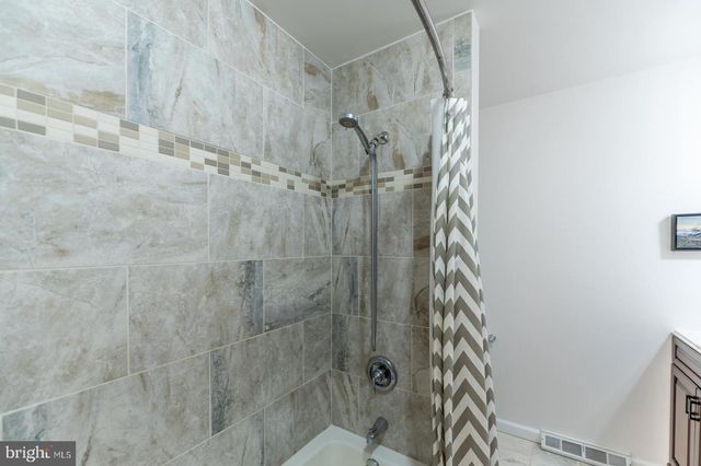 204 CAMSTEN CT, Chesterbrook, PA 19087