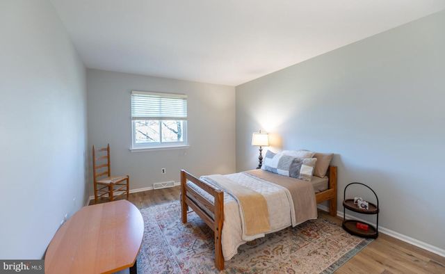 204 CAMSTEN CT, Chesterbrook, PA 19087