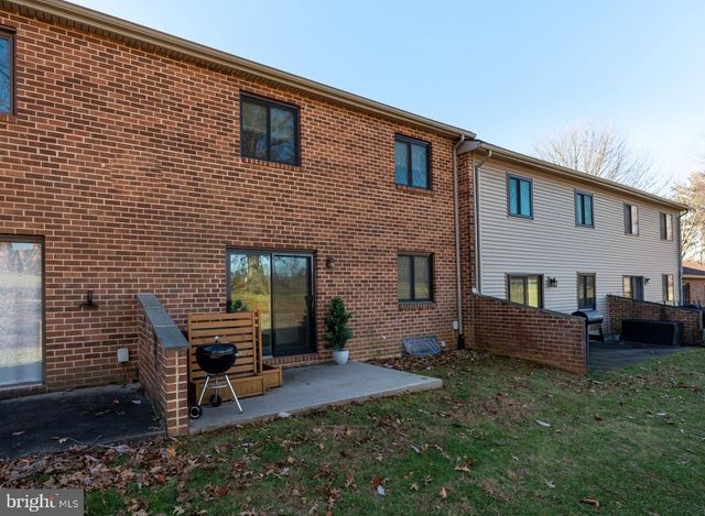 204 CAMSTEN CT, Chesterbrook, PA 19087