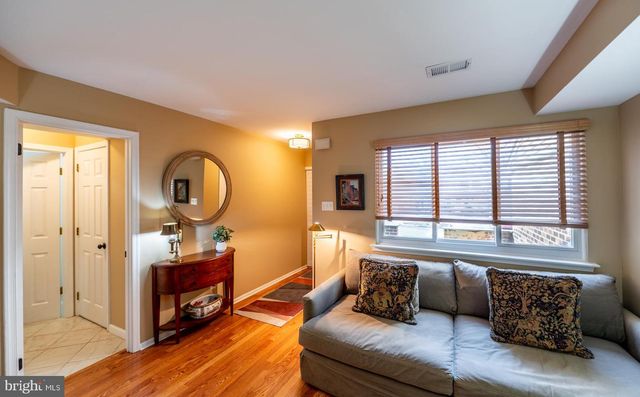 204 CAMSTEN CT, Chesterbrook, PA 19087