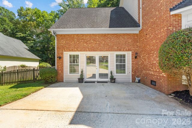 2040 Swaim Drive, Matthews, NC 28105