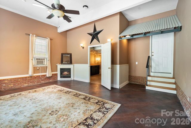 2040 Swaim Drive, Matthews, NC 28105