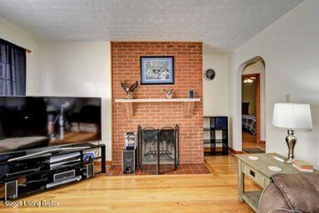 7710 Sierra Trail, Louisville, KY 40214