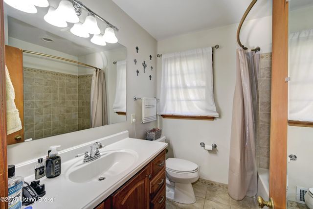 7710 Sierra Trail, Louisville, KY 40214