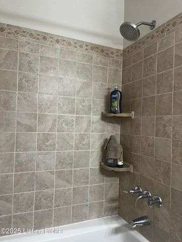 7710 Sierra Trail, Louisville, KY 40214