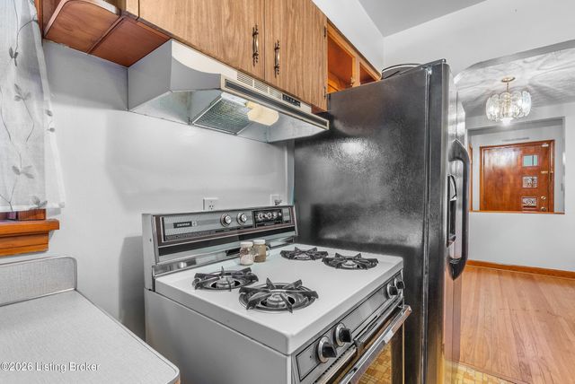 7710 Sierra Trail, Louisville, KY 40214