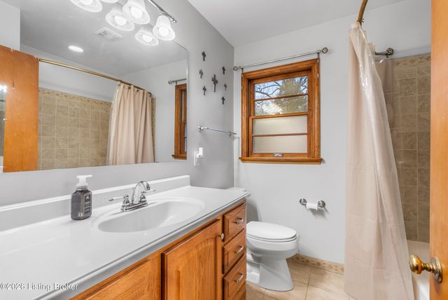 7710 Sierra Trail, Louisville, KY 40214