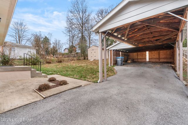 7710 Sierra Trail, Louisville, KY 40214