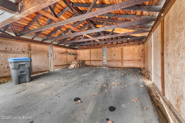 7710 Sierra Trail, Louisville, KY 40214