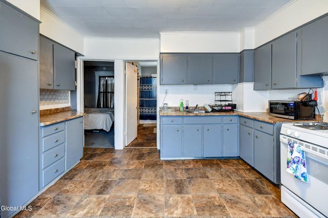 127 Kingsboro Avenue, Gloversville, NY 12078