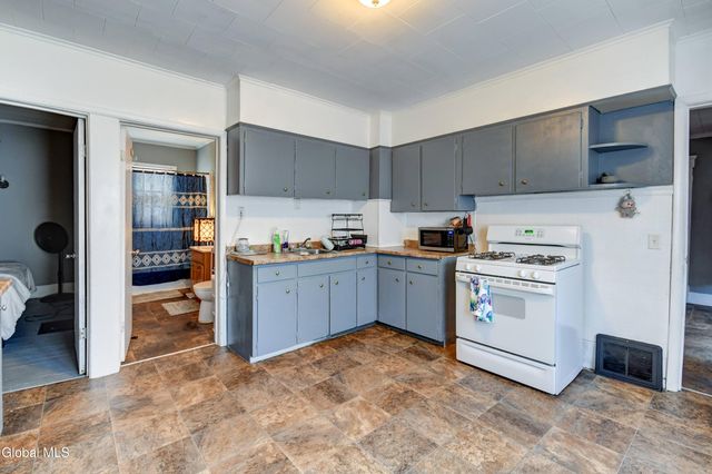 127 Kingsboro Avenue, Gloversville, NY 12078