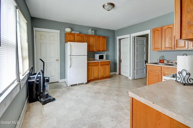 127 Kingsboro Avenue, Gloversville, NY 12078