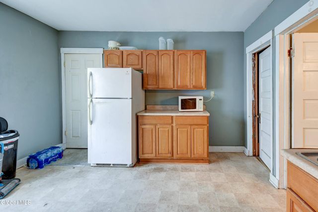 127 Kingsboro Avenue, Gloversville, NY 12078