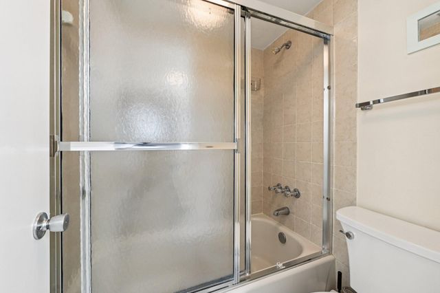 1101 Colony Point Circle 404, Pembroke Pines, FL 33026