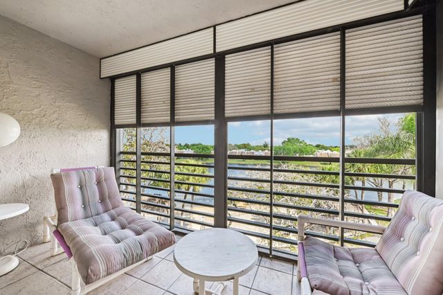 1101 Colony Point Circle 404, Pembroke Pines, FL 33026