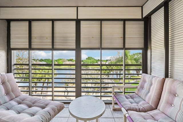 1101 Colony Point Circle 404, Pembroke Pines, FL 33026