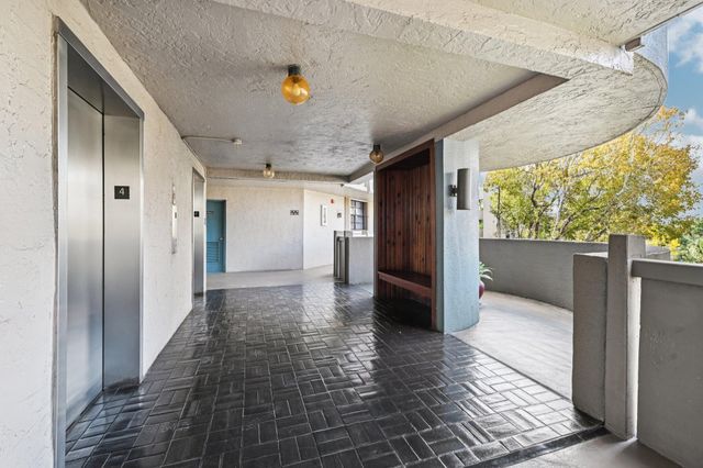 1101 Colony Point Circle 404, Pembroke Pines, FL 33026