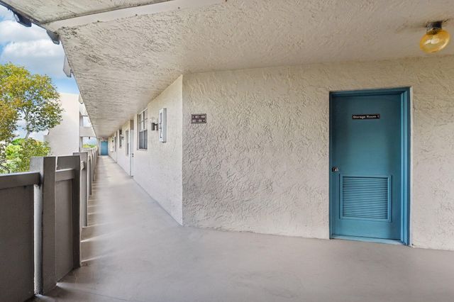 1101 Colony Point Circle 404, Pembroke Pines, FL 33026