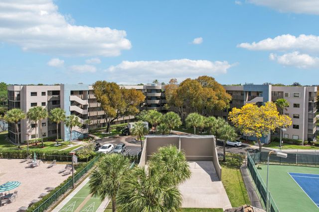 1101 Colony Point Circle 404, Pembroke Pines, FL 33026