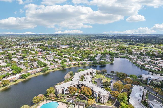 1101 Colony Point Circle 404, Pembroke Pines, FL 33026