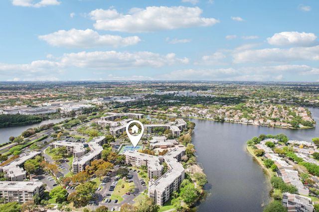 1101 Colony Point Circle 404, Pembroke Pines, FL 33026