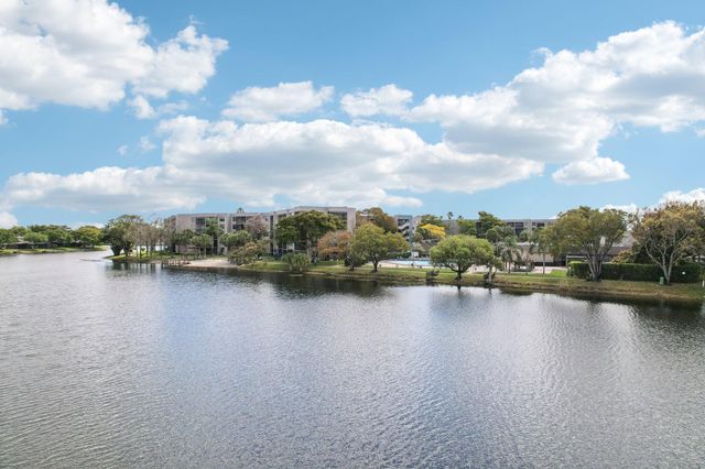 1101 Colony Point Circle 404, Pembroke Pines, FL 33026