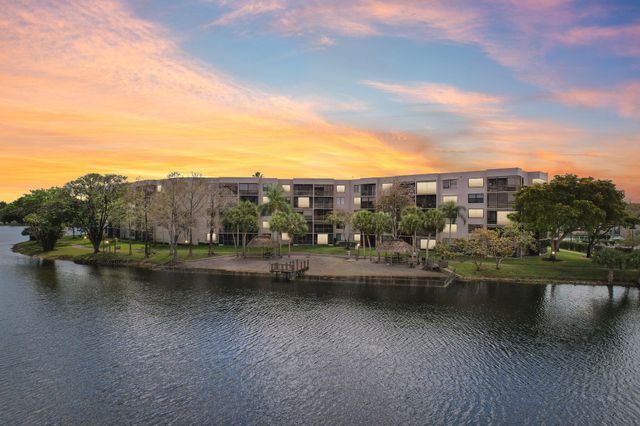 1101 Colony Point Circle 404, Pembroke Pines, FL 33026