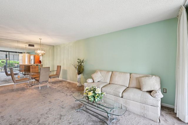 1101 Colony Point Circle 404, Pembroke Pines, FL 33026