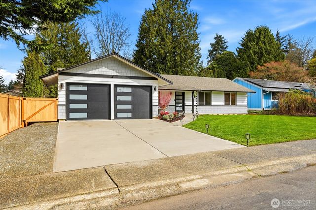 8810 NE 138th Street, Kirkland, WA 98034