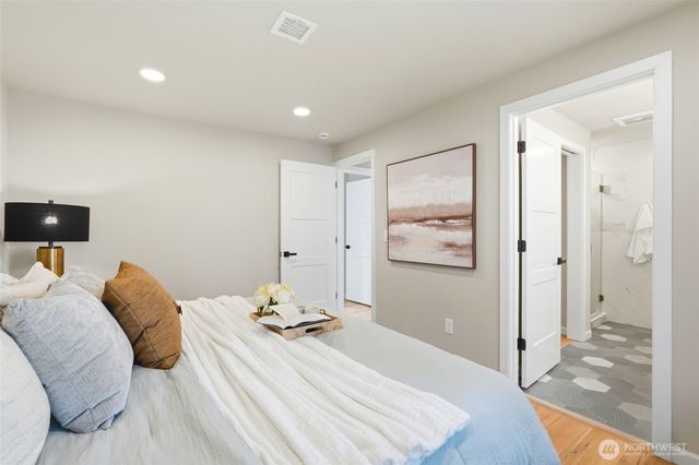 8810 NE 138th Street, Kirkland, WA 98034