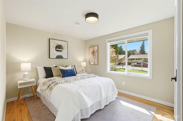 8810 NE 138th Street, Kirkland, WA 98034