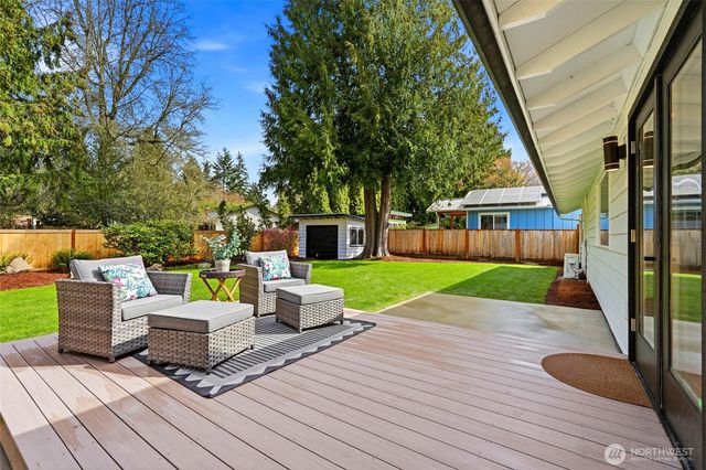 8810 NE 138th Street, Kirkland, WA 98034