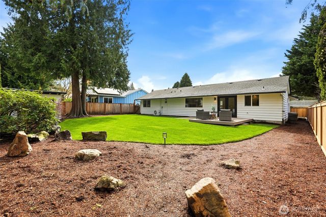 8810 NE 138th Street, Kirkland, WA 98034