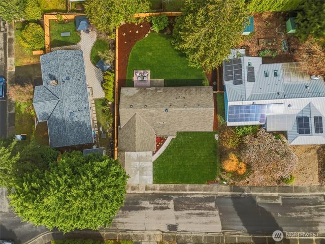 8810 NE 138th Street, Kirkland, WA 98034