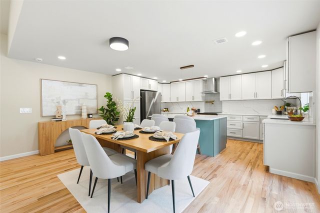 8810 NE 138th Street, Kirkland, WA 98034