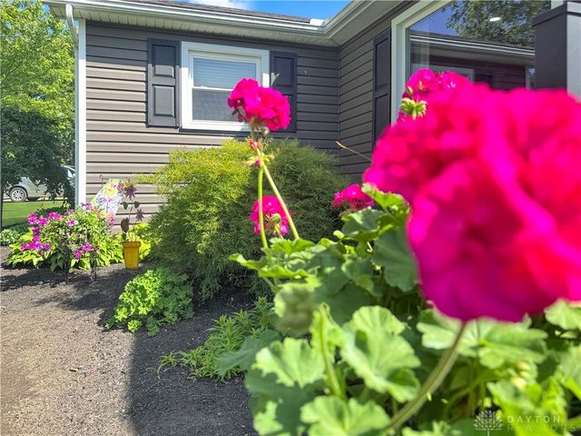 1552 Grimes Circle, Urbana, OH 43078