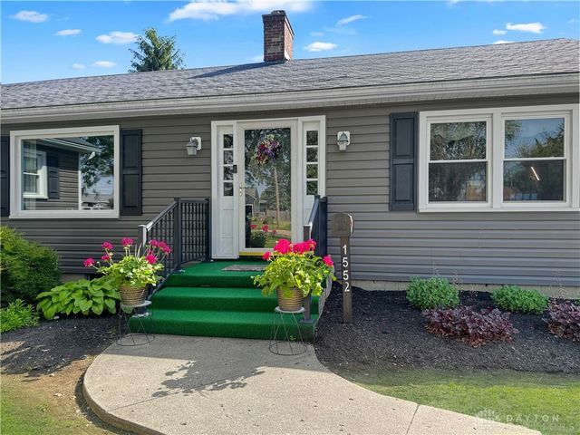 1552 Grimes Circle, Urbana, OH 43078