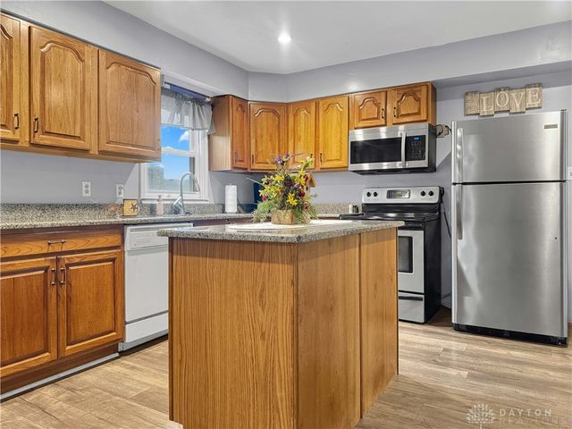 1552 Grimes Circle, Urbana, OH 43078
