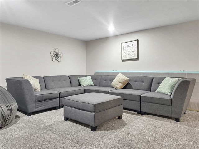 1552 Grimes Circle, Urbana, OH 43078