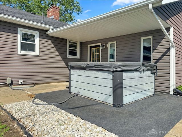 1552 Grimes Circle, Urbana, OH 43078