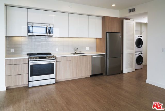 11750 Wilshire Boulevard 1601, Los Angeles, CA 90025