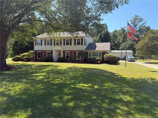 1950 Middle Road, Fayetteville, NC 28312