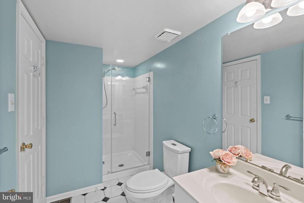 Image 25 of property listing at 10652 QUARTERSTAFF RD, Columbia, MD 21044